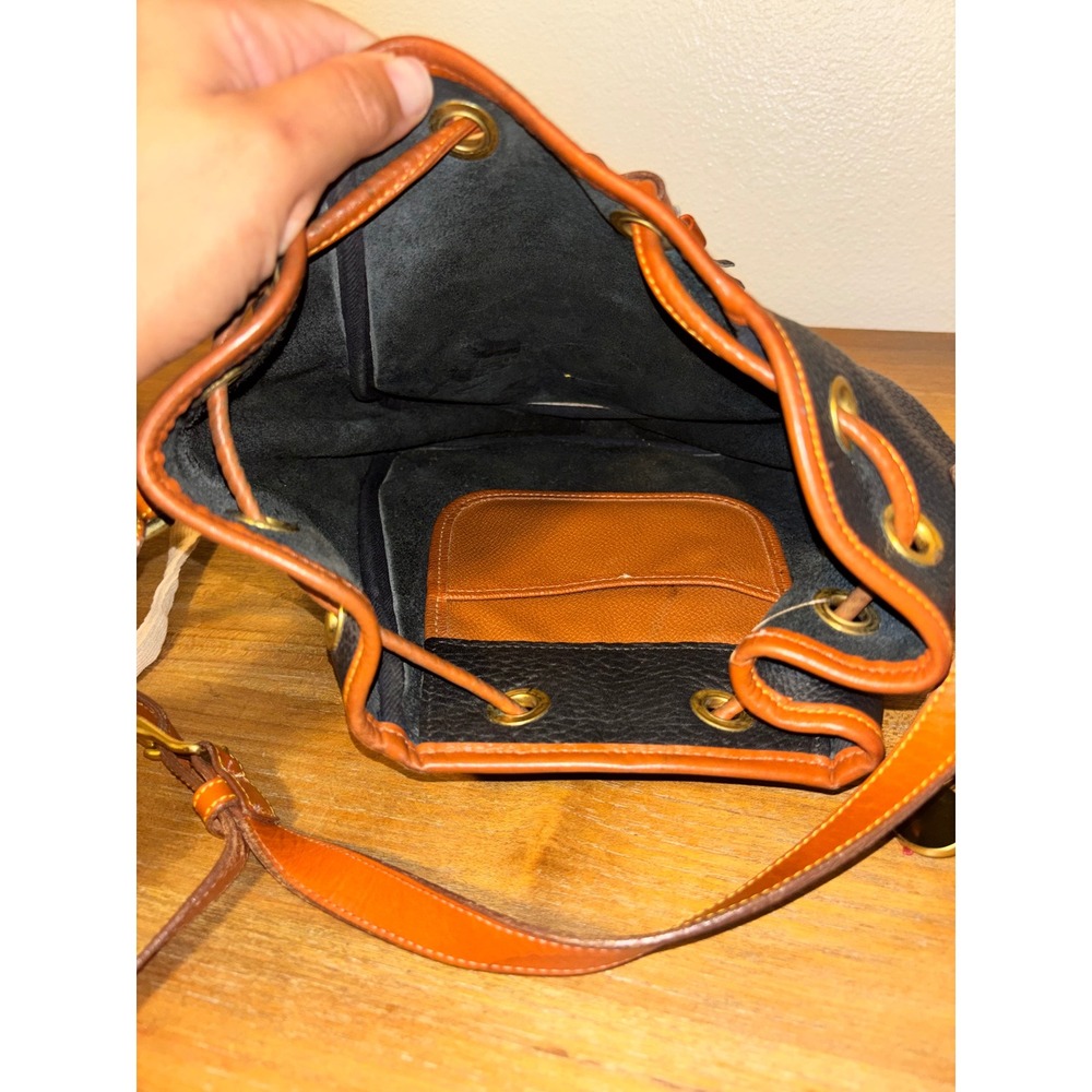 VTG DOONEY & BOURKE Crossbody Satchel Purse Women's Black Brown Bucket Bag - Picture 6 of 7